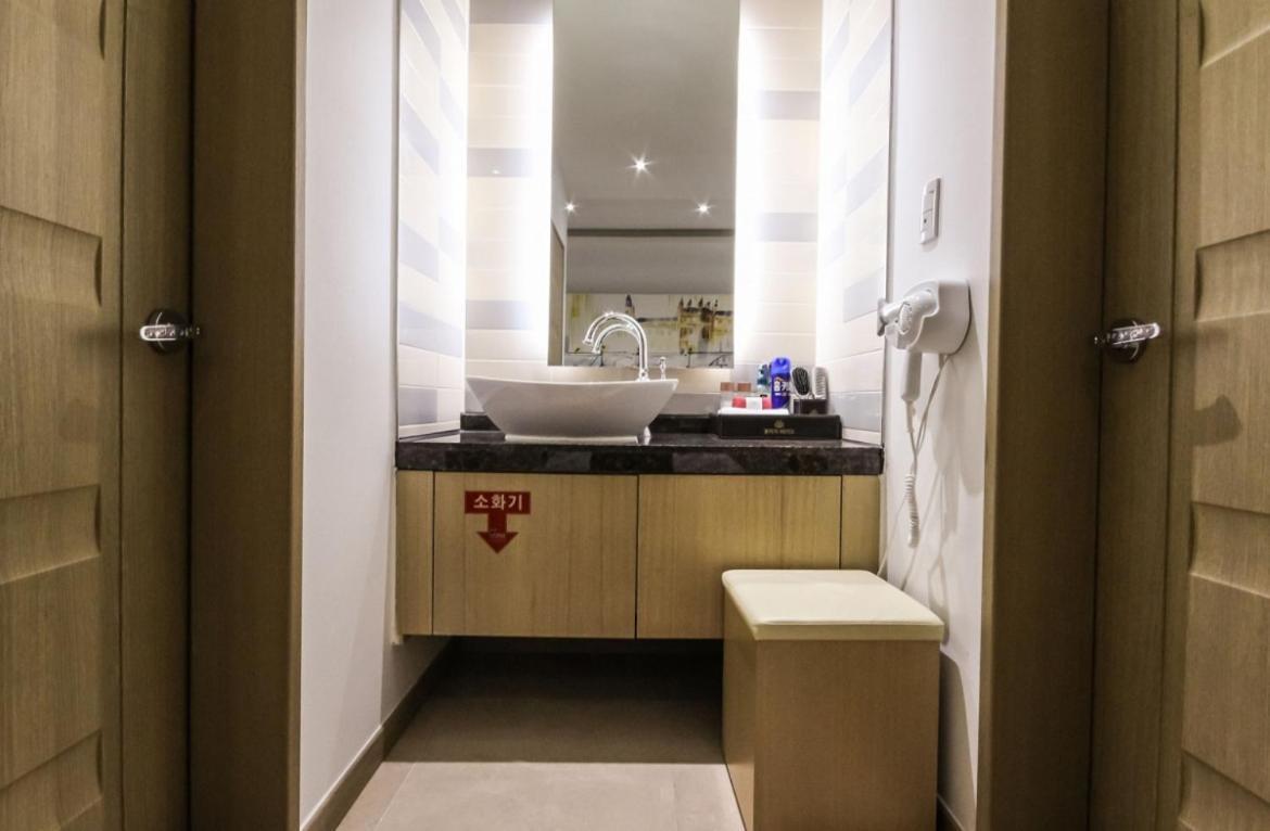 Gallery Hotel Gwangju Metropolitan City Εξωτερικό φωτογραφία