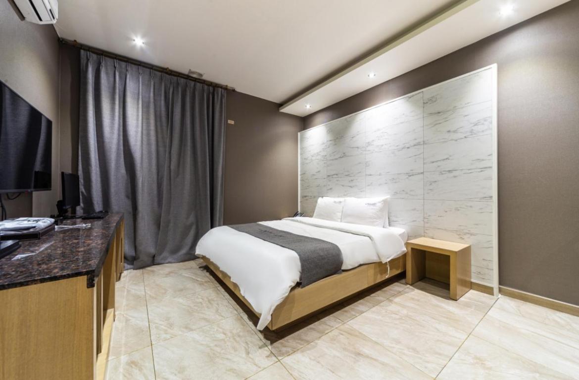 Gallery Hotel Gwangju Metropolitan City Εξωτερικό φωτογραφία